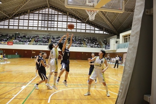 kn180508_1317(2)女子バスケ.jpg